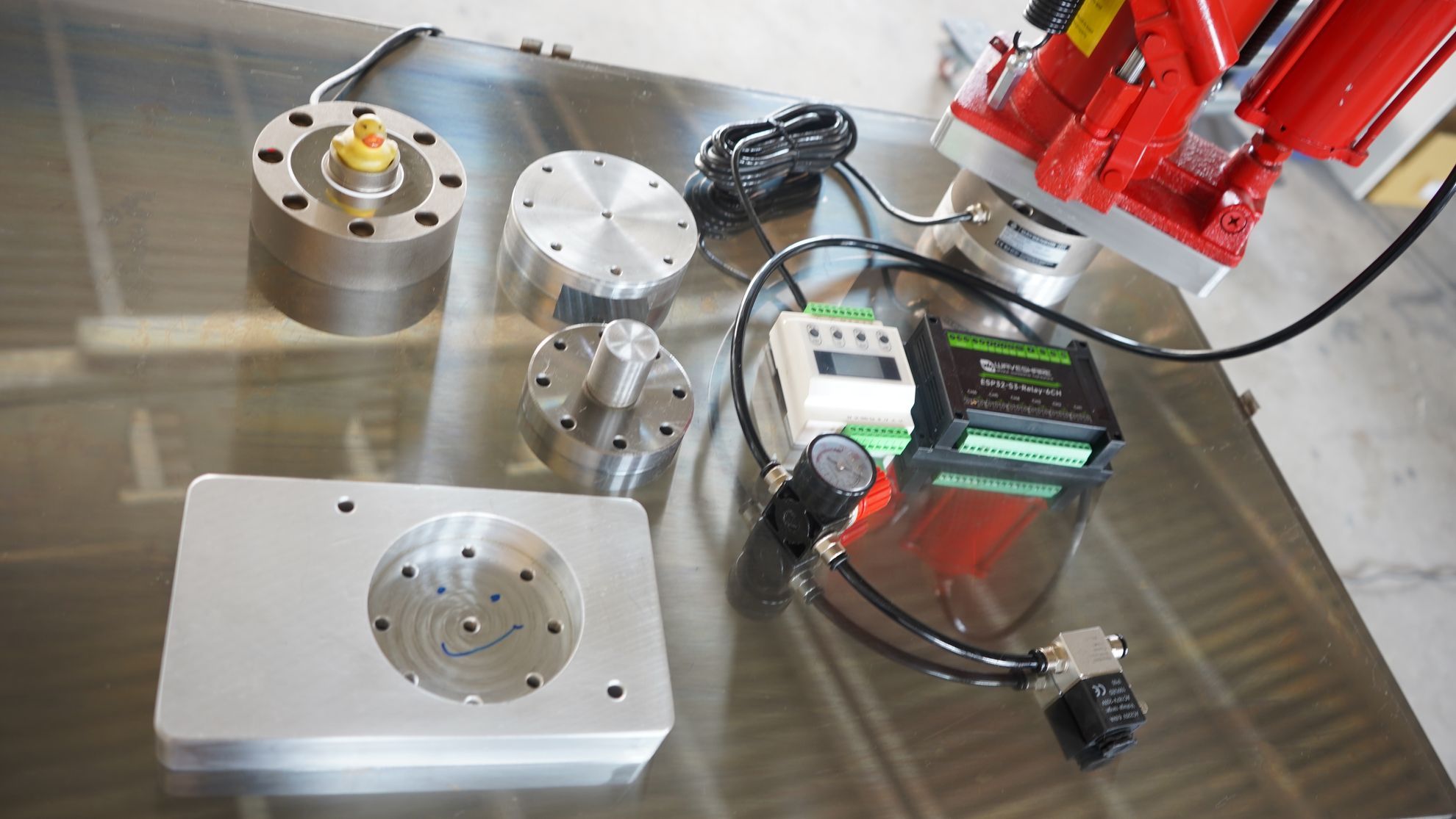 Responsive relative image